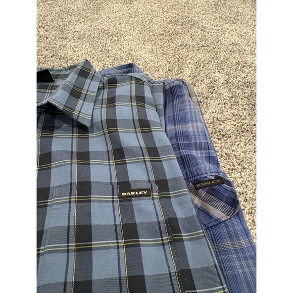 Oakley Shirt Mens Size Medium Blue Plaid Long Sleeve Button Up 2 Shirt‎ Bundle - Picture 9 of 9
